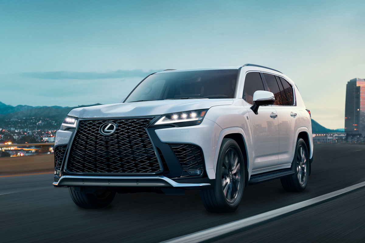 Lexus LX600 F-Sport.