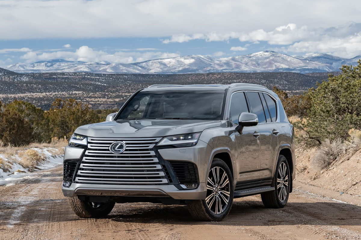 Lexus LX600 Urban.