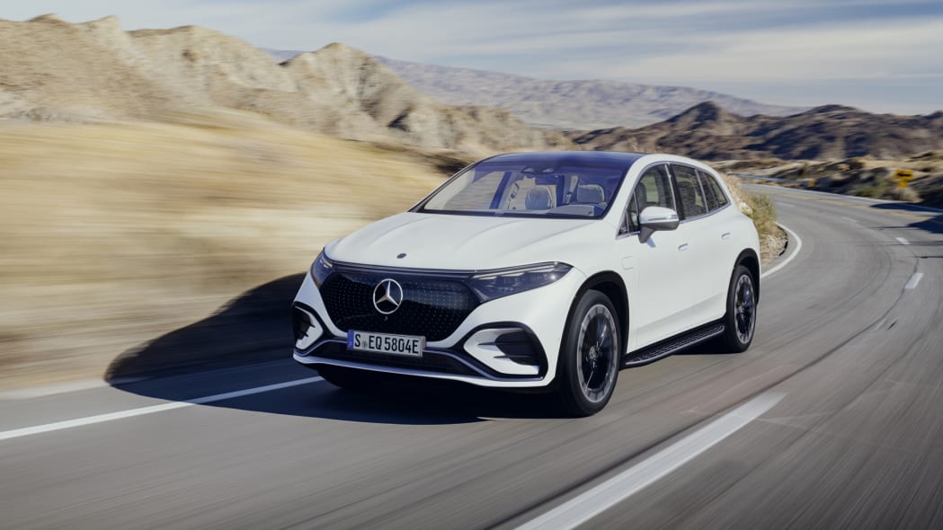 Mercedes-Benz EQS SUV 7 chỗ.