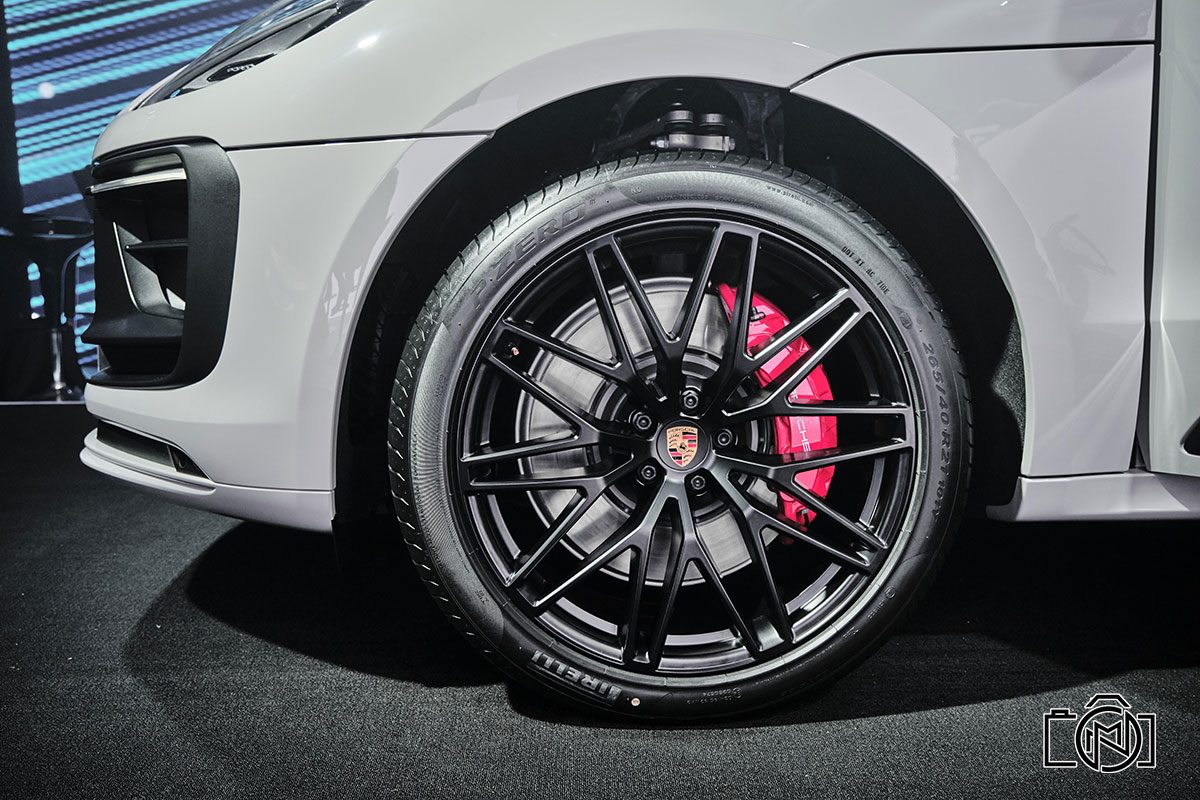 La-zăng của Porsche Macan 2022 có kích thước từ 19-21 inch.