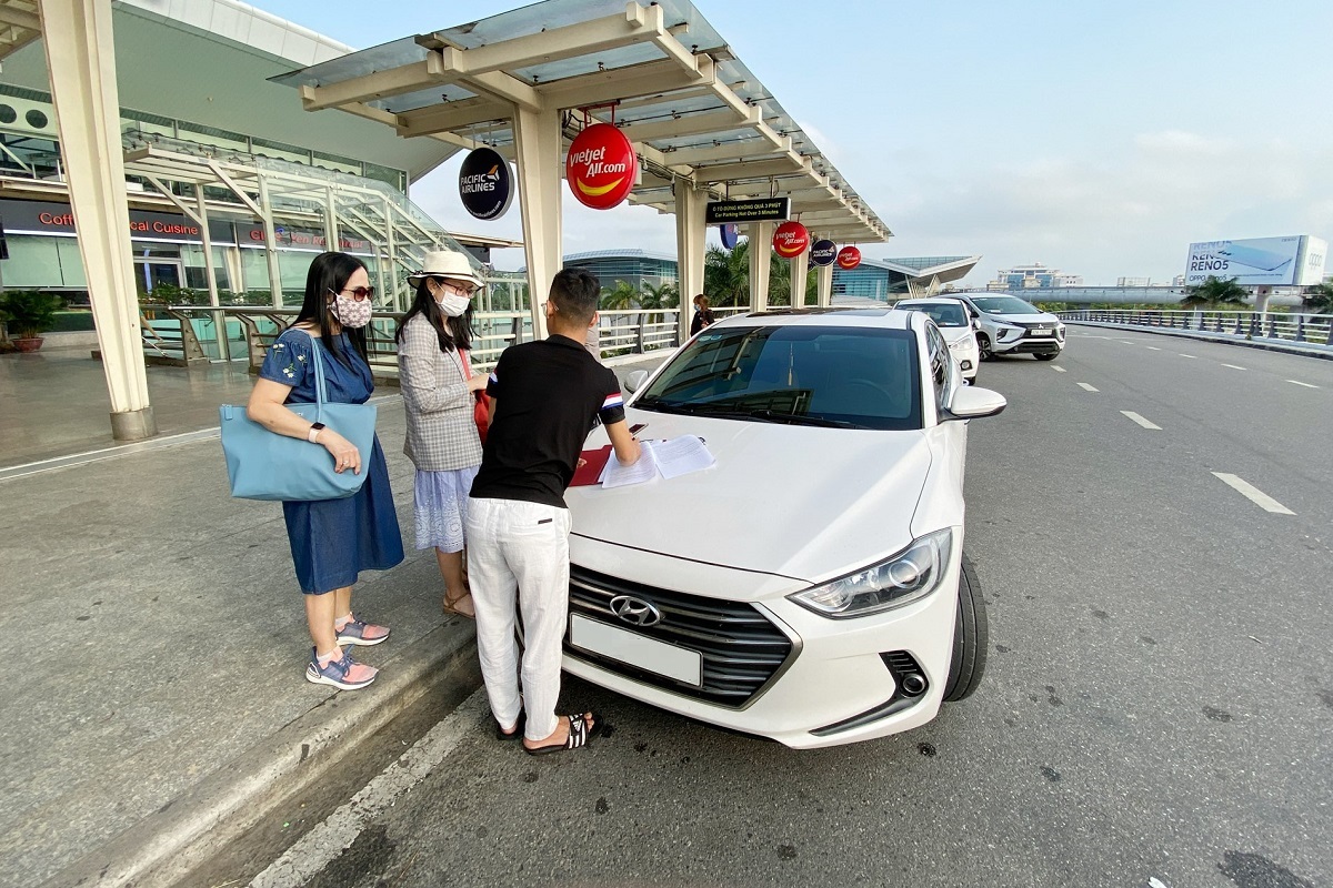 Những nguy&ecirc;n tắc "v&agrave;ng" kh&ocirc;ng thể bỏ qua khi thu&ecirc; xe tự l&aacute;i dịp nghỉ lễ 30/4 1