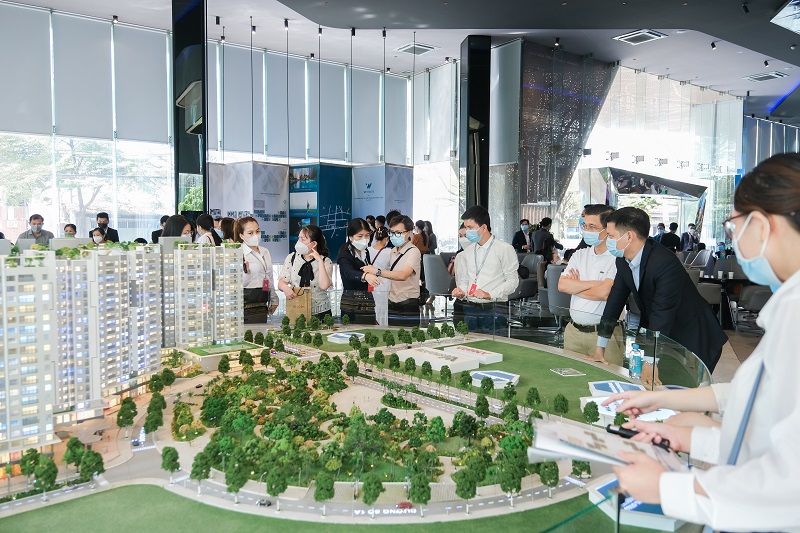 nhiều người mua nhà tìm đến các dự án có chính sách bán hàng ưu đãi để được hỗ trợ tài chính.