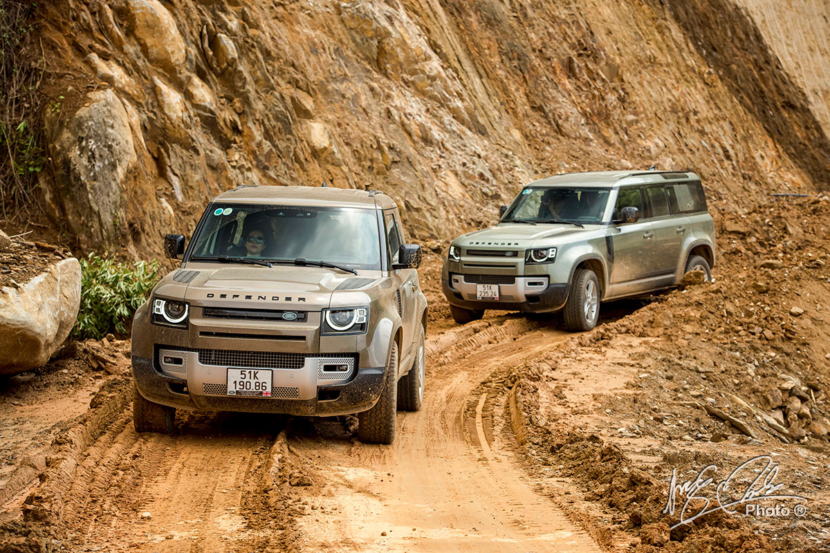 Trải nghiệm Land Rover Defender 14.