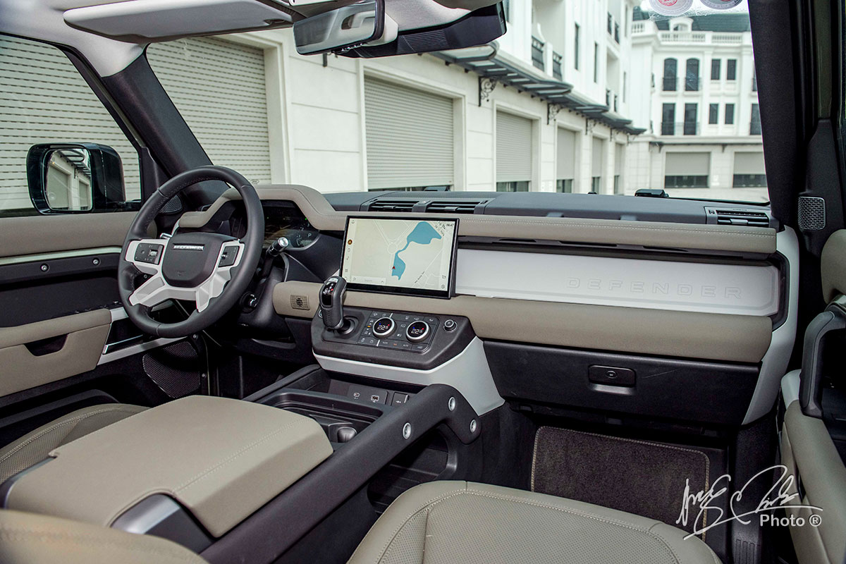 Trải nghiệm Land Rover Defender 6.