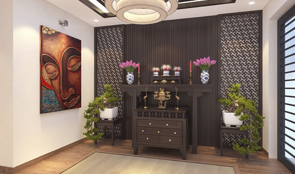 Ph&ograve;ng thờ rộng tho&aacute;ng với lối b&agrave;i tr&iacute; đối xứng h&agrave;i h&ograve;a. Nội thất gỗ t&ocirc;ng m&agrave;u n&acirc;u trầm mang lại cảm gi&aacute;c ấm &aacute;p, tạo chiều s&acirc;u cho kh&ocirc;ng gian.