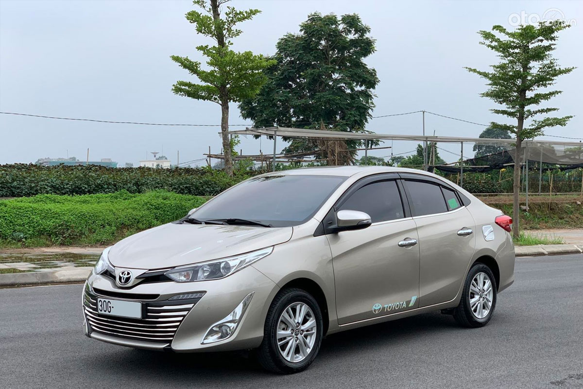 Toyota Vios cũng là mẫu sedan được săn đón ở cả thị trường xe cũ