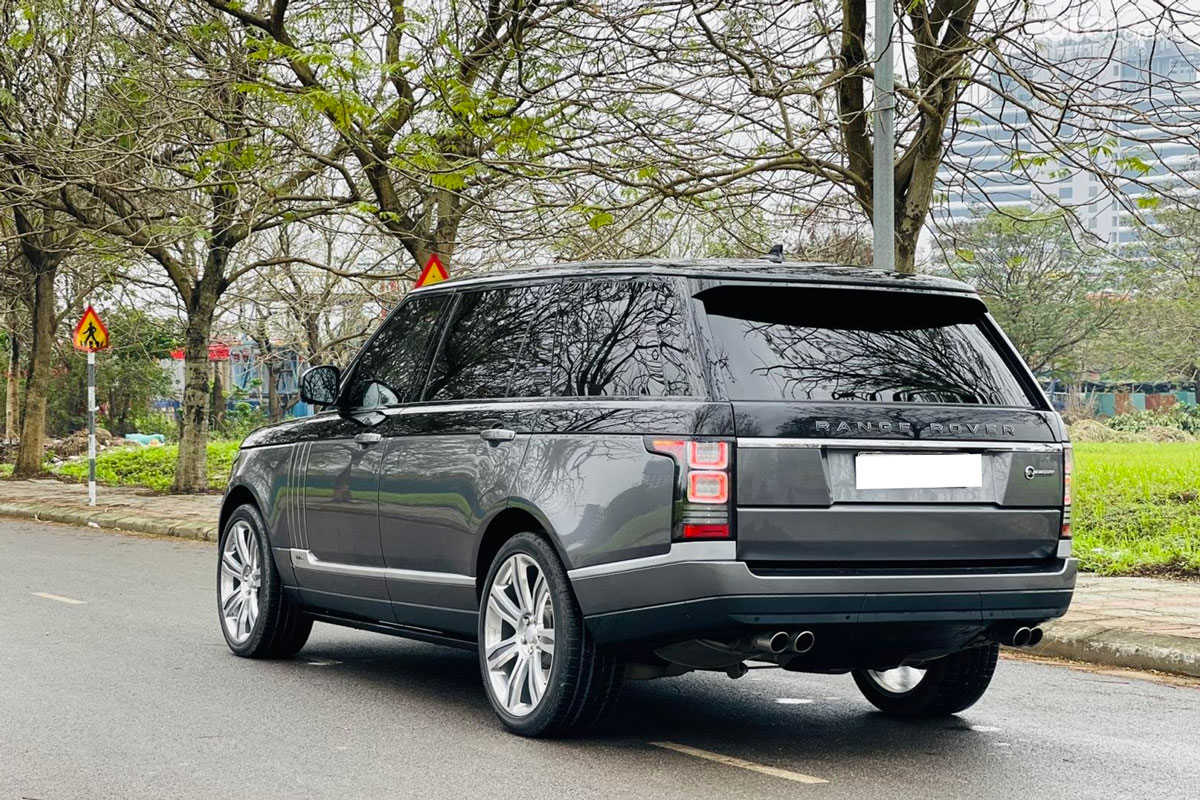 Range Rover SVAutobiography LWB giá hơn 7 tỷ sau 6 năm lăn bánh, có còn ...