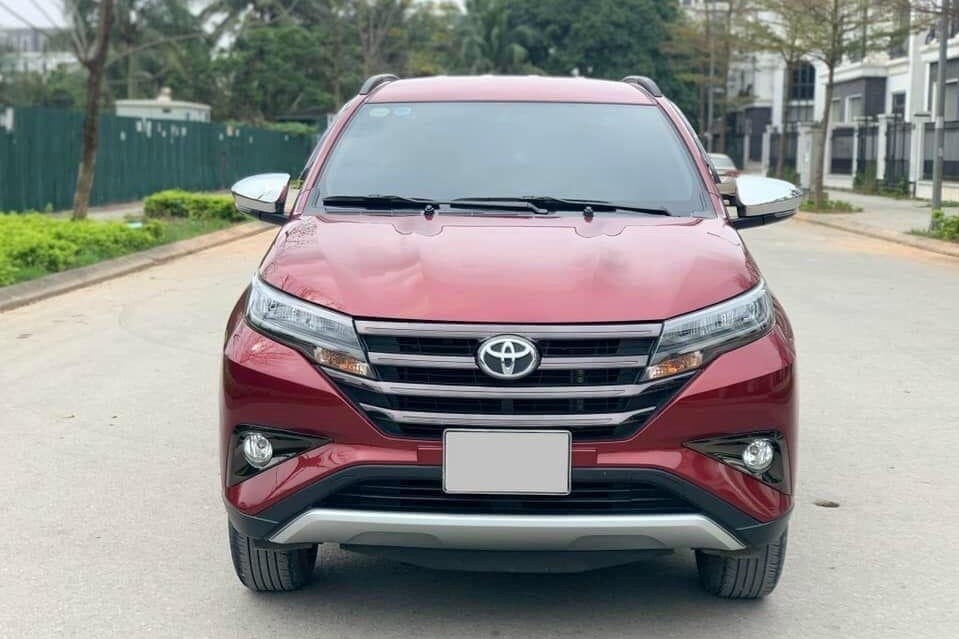 Toyota Rush vẫn giữ giá tốt trên sàn xe cũ 1