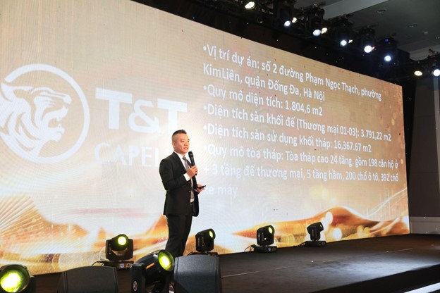  Đại diện Khải Ho&agrave;n Land chia sẻ th&ocirc;ng tin dự &aacute;n T&T Capella tại lễ kick-off