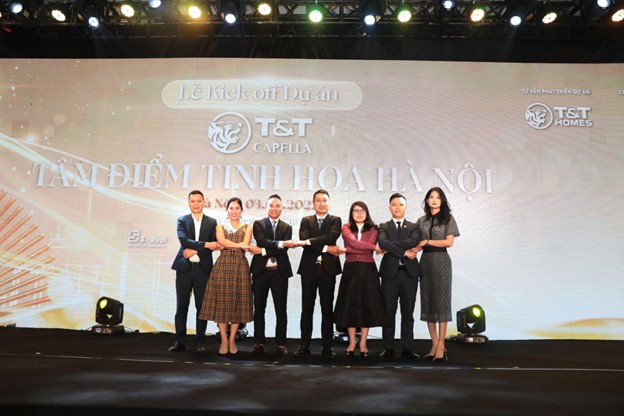  Đại diện c&aacute;c đơn vị tham gia lễ k&yacute; kết - đ&aacute;nh dấu sự kết hợp đầy triển vọng trong tương lai