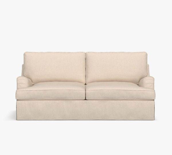Sofa n&agrave;y c&oacute; thiết kế cổ điển, tạo ra một c&aacute;i nh&igrave;n mềm mại bổ sung cho phong kh&aacute;ch phong c&aacute;ch truyền thống v&agrave; mộc mạc.