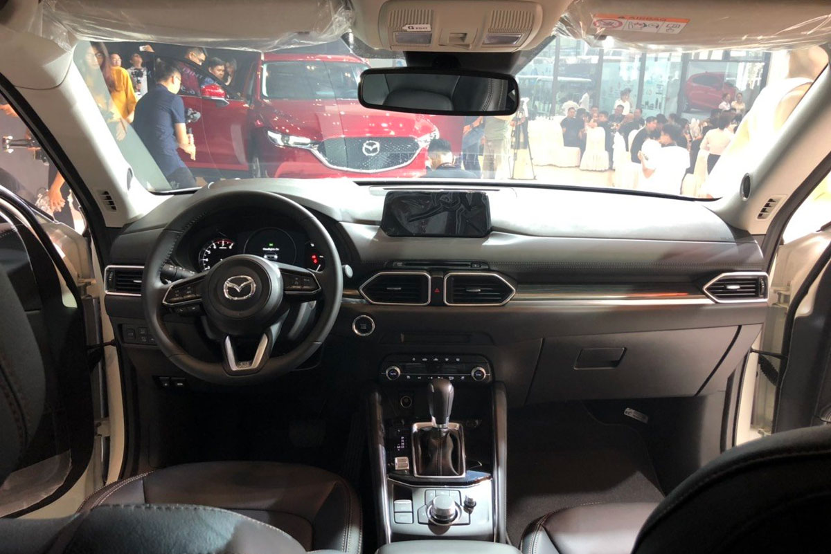 So sánh Hyundai Tucson và Mazda CX-5 về nội thất