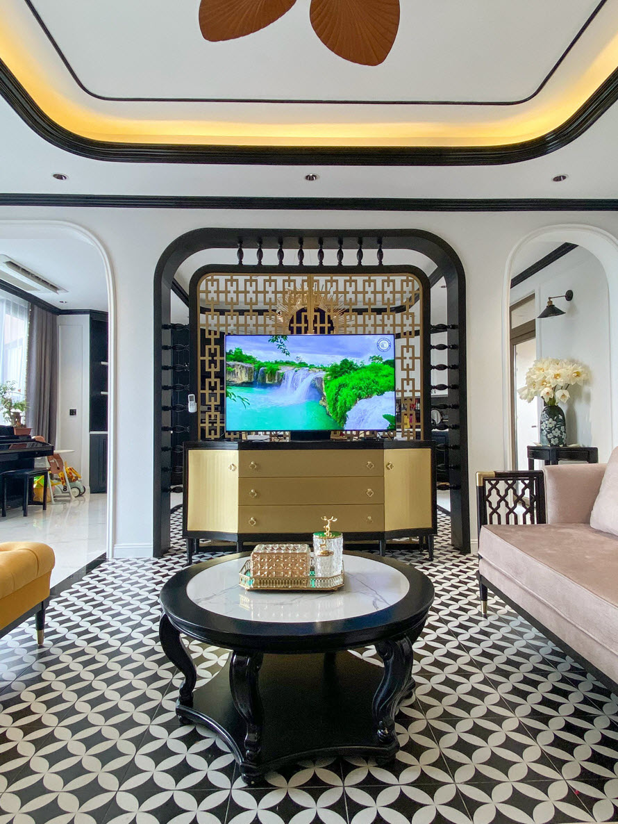 Bố cục nội thất phong cách mở phóng khoáng tạo cảm giác rộng rãi, thư thái. Ánh sáng tự nhiên vì thế cũng được chia đều cho mọi không gian chức năng.