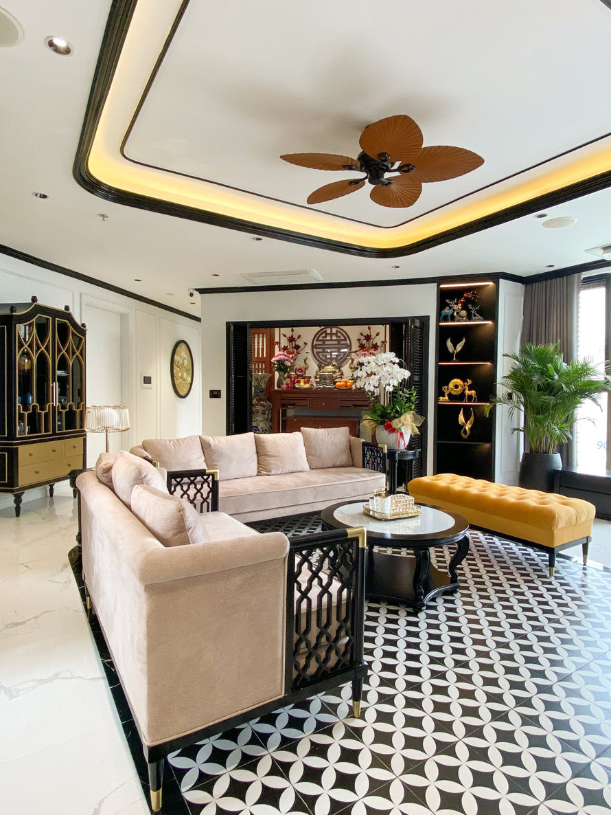 Toàn cảnh phòng khách căn hộ 220m2 phong cách Đông Dương