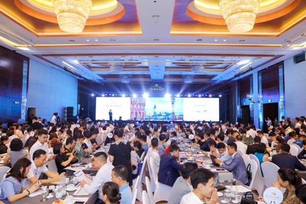 Sự kiện lan toả tinh thần HomeResort tại Hà Nội thu hút hơn 500 khách hàng tham dự