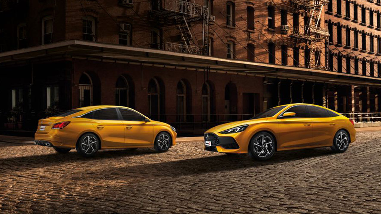 So s&aacute;nh 2 phi&ecirc;n bản MG5