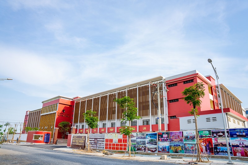Trường liên cấp Ngô Thời Nhiệm 1,8ha nằm ngay sát cạnh Akari City đã bắt đầu hoạt động