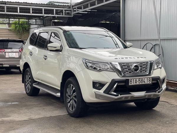 Nissan Terra 2018 - 2019.