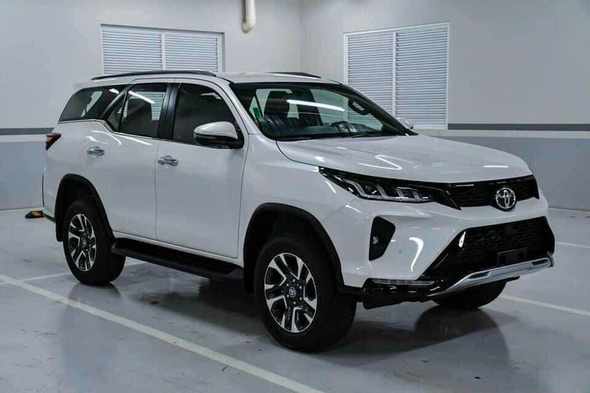 Toyota Fortuner Legender 2.8 AT