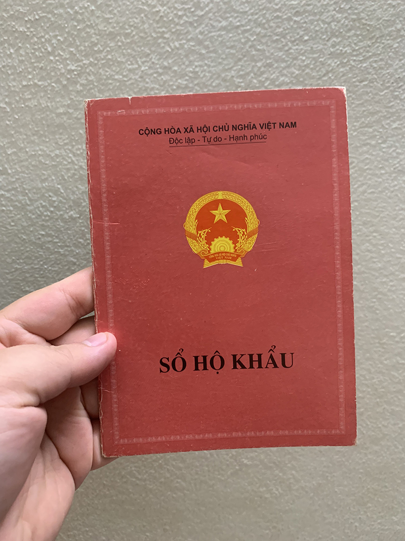  Sổ hộ khẩu - Một trong các loại giấy tờ cần phải có khi xin cấp sổ hồng