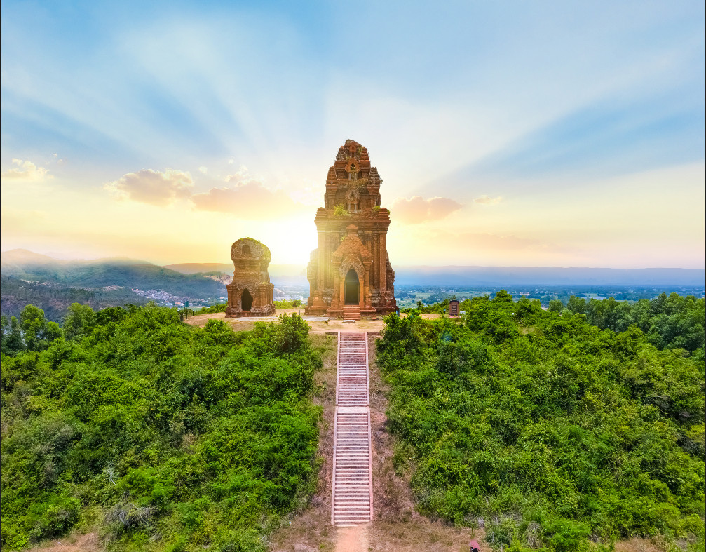 Quy Nhơn sở hữu nhiều di tích, công trình kiến trúc mang đậm dấu ấn bản địa