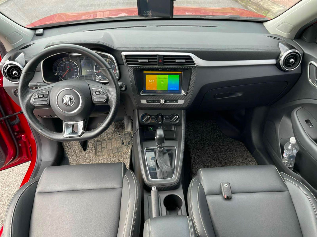 Nội thất MG ZS đươc trang bị đầy đủ cả về tiện ích và an toàn