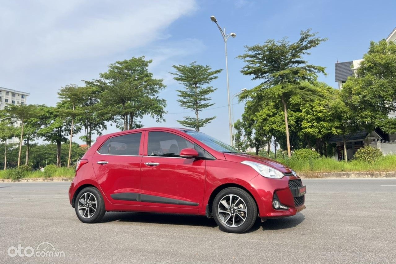 Khó vào số lùi là 