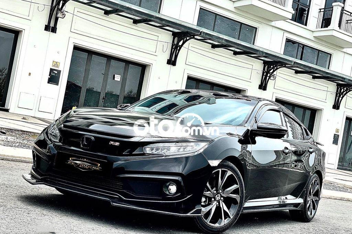 Honda Civic sở hữu nội ngoại thất hiện đại, đậm chất thể thao