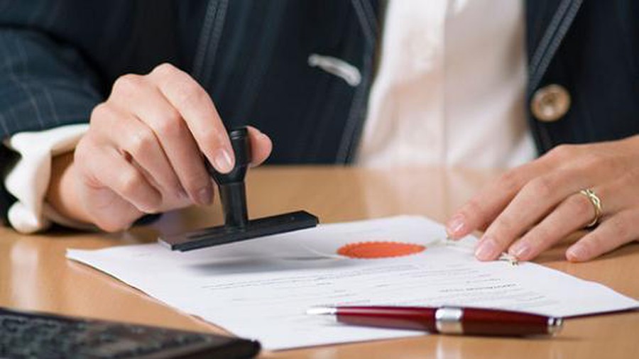 hình ảnh minh họa cho việc ký hợp đồng thuê nhà nguyên căn