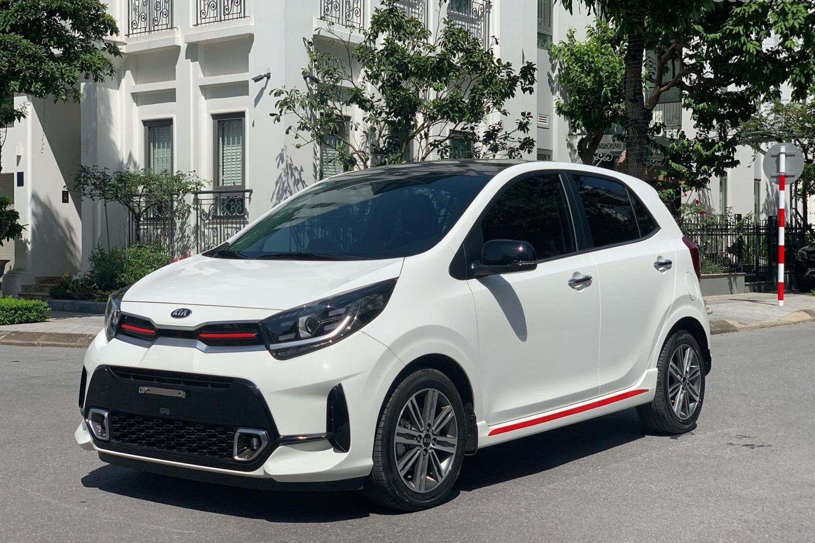 KIA Morning trang bị tiện nghi phong phú, phục vụ cá nhân, gia đình tốt hơn KIA Morning trang bị tiện nghi phong phú, phục vụ cá nhân, gia đình tốt hơn 1