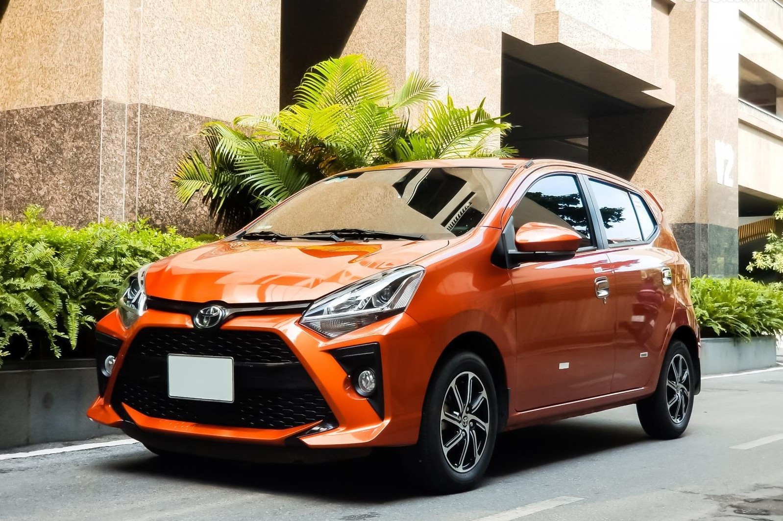 Toyota Wigo thích hợp chạy dịch vụ Toyota Wigo thích hợp chạy dịch vụ 1