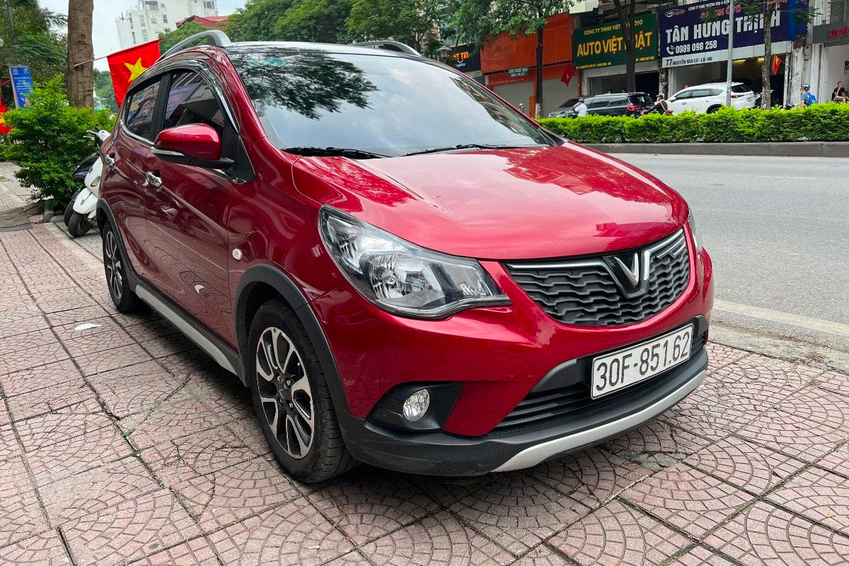 So s&aacute;nh VinFast Fadil v&agrave; Hyundai Grand i10 cũ: Về trang bị ngoại thất