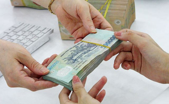 B&ecirc;n thu&ecirc; nh&agrave; phải trả tiền thu&ecirc; đ&uacute;ng thời hạn