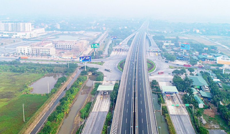 hình ảnh một đoạn tuyến cao tốc nhìn từ trên cao