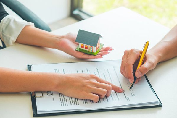 Hình ảnh minh họa cho việc ký hợp đồng thuê mặt bằng 