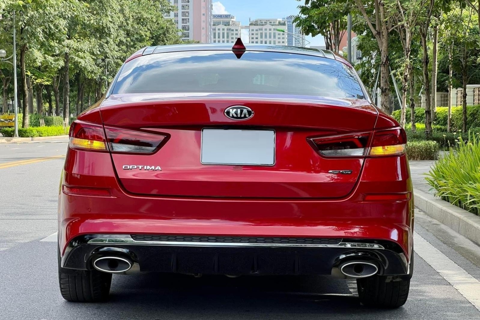 KIA Optima sở hữu một ngoại hình thời trang, hiện đại 1