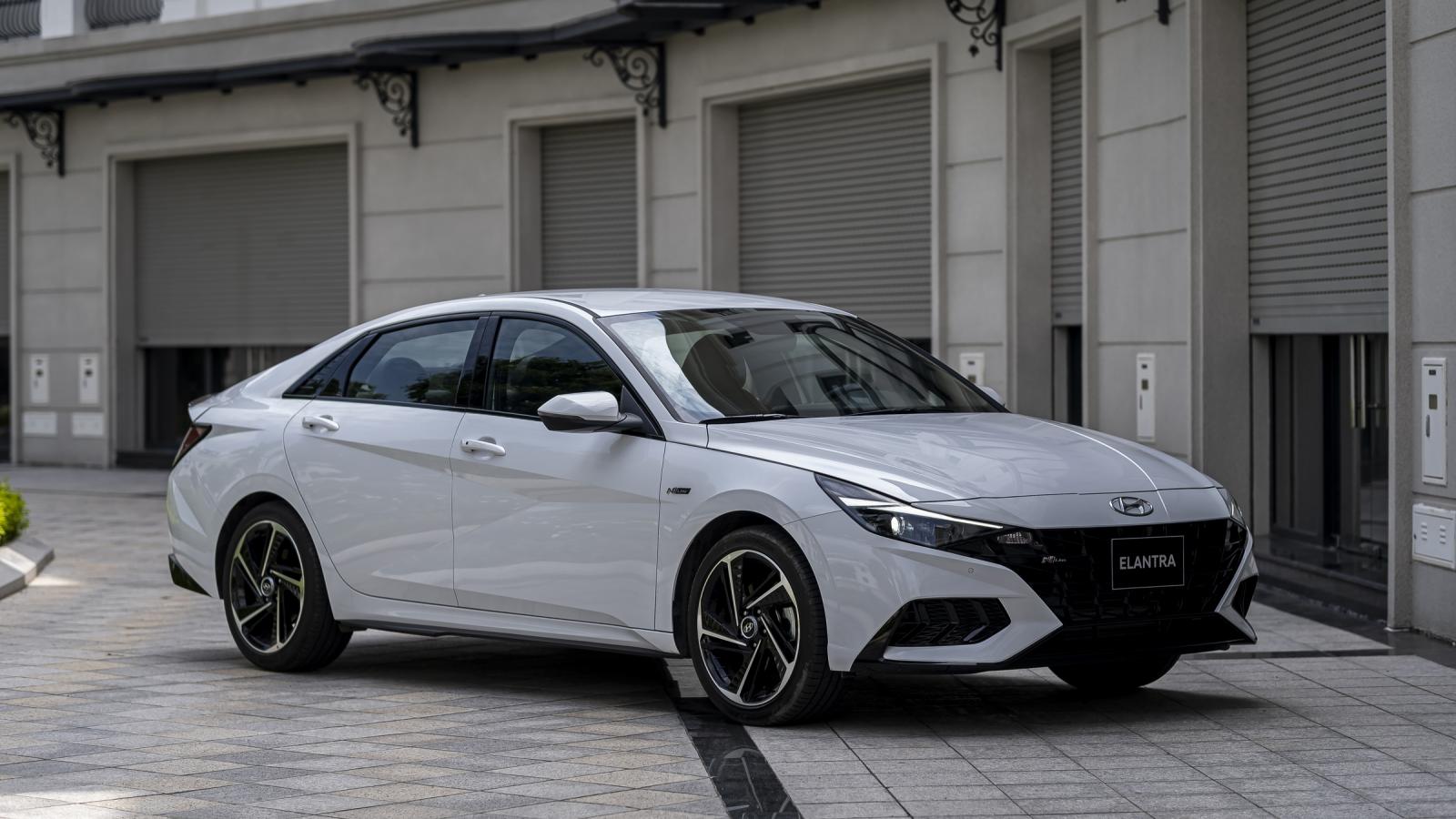 Công nghệ an toàn trên Hyundai Elantra 2023 cũng rất được chú trọng với loạt tính năng hữu ích.