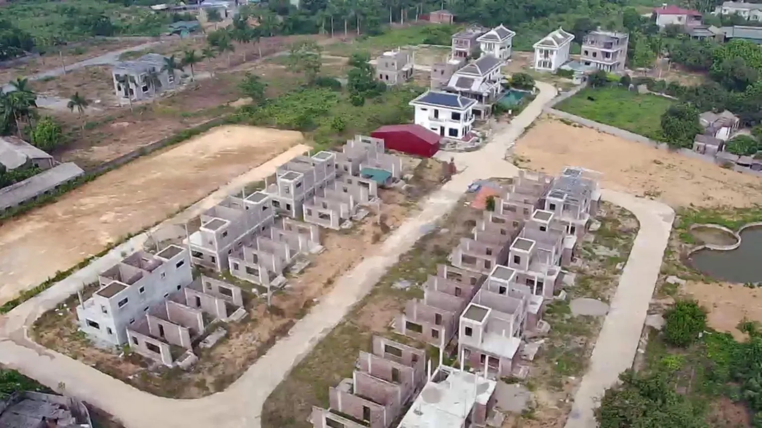 hình ảnh một dự án ma tại Hòa Bình