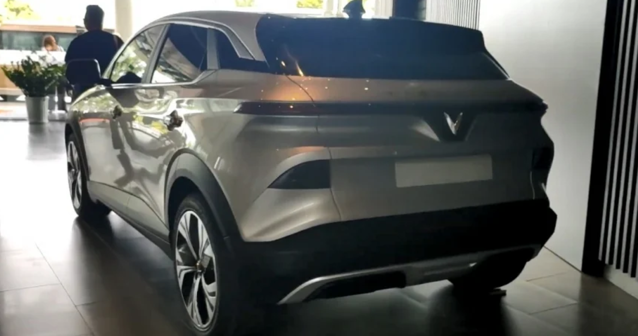 Đuôi xe VinFast VF 6 .
