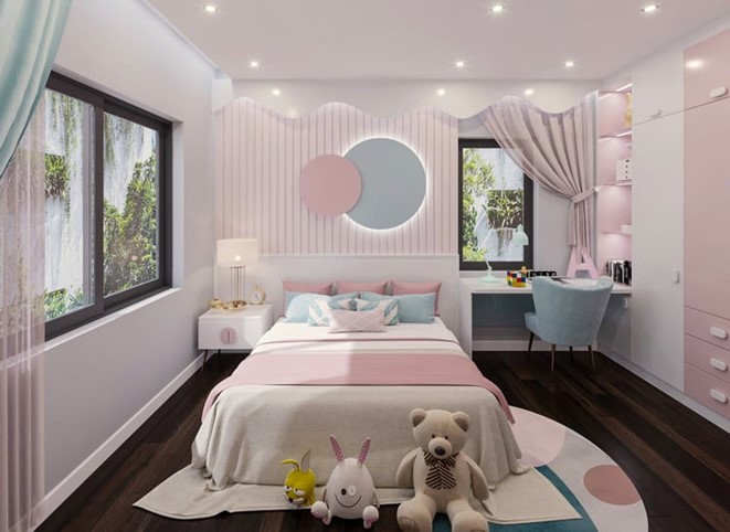 Phòng ngủ cô con gái được thiết kế với tông màu hồng nhẹ nhàng, xinh yêu.