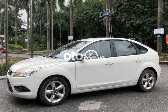 mua xe Ford Focus 2011 cũ, bạn được nhận về một chiếc xe bền bỉ 1