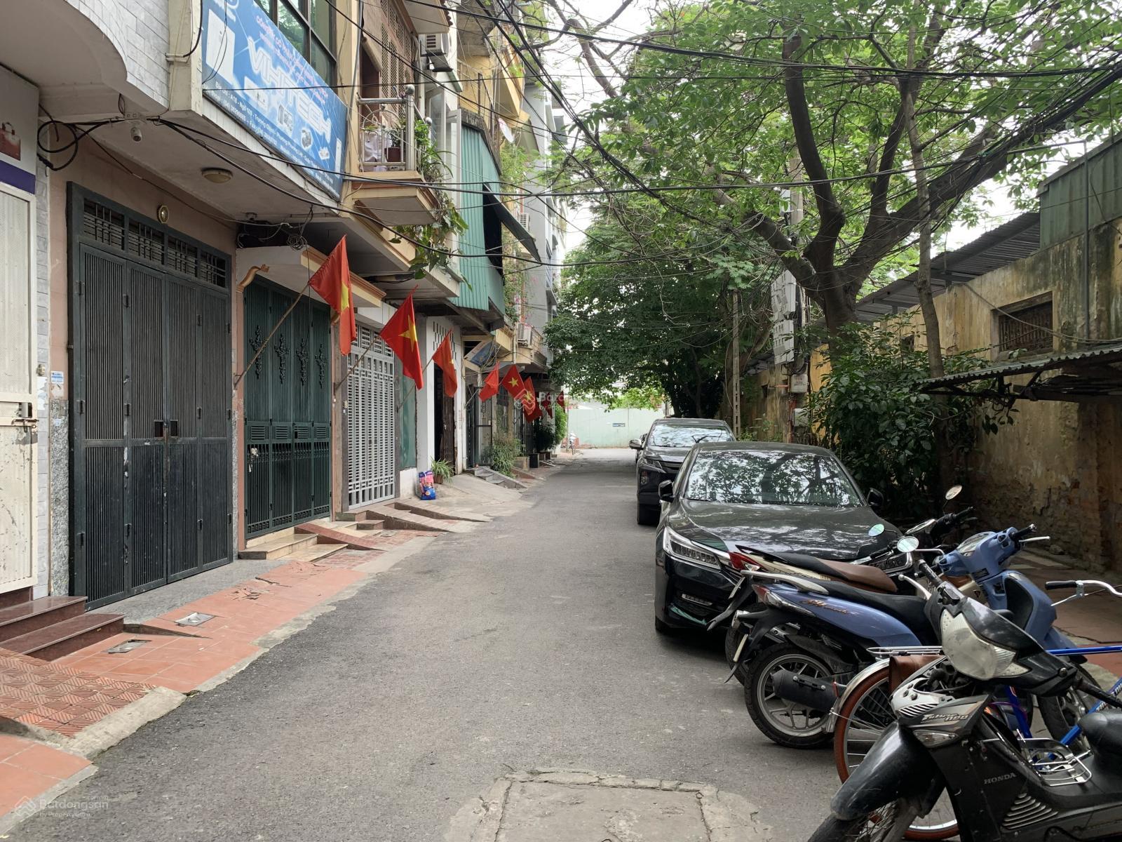 h&igrave;nh ảnh nh&agrave; ri&ecirc;ng trong c&aacute;c ng&otilde; ở H&agrave; Nội