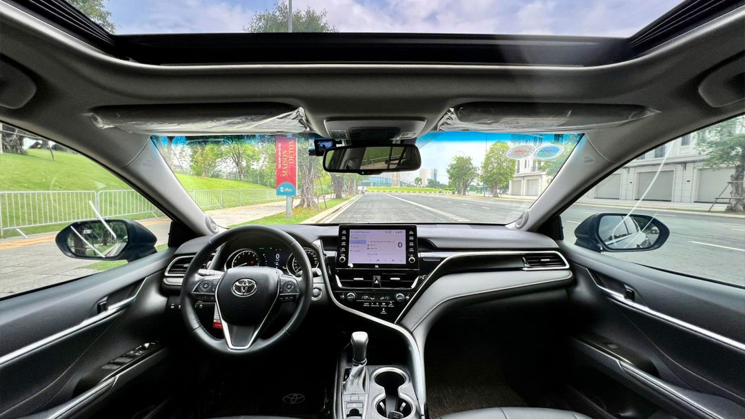 So s&aacute;nh xe Toyota Camry 2022 v&agrave; Toyota Camry 2021: Về nội thất