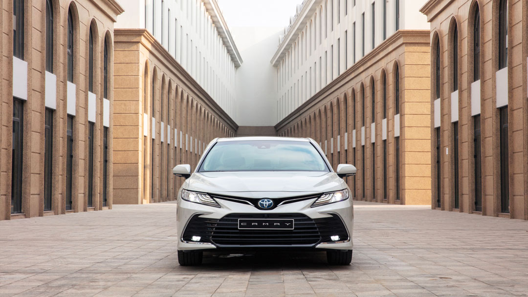 So s&aacute;nh xe Toyota Camry 2022 v&agrave; Toyota Camry 2021: Về ngoại thất