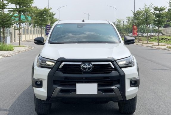 N&ecirc;n ưu ti&ecirc;n chọn mua xe Toyota Hilux cũ đời 2016 trở lại đ&acirc;y v&igrave; chưa xuất hiện lỗi vặt 1
