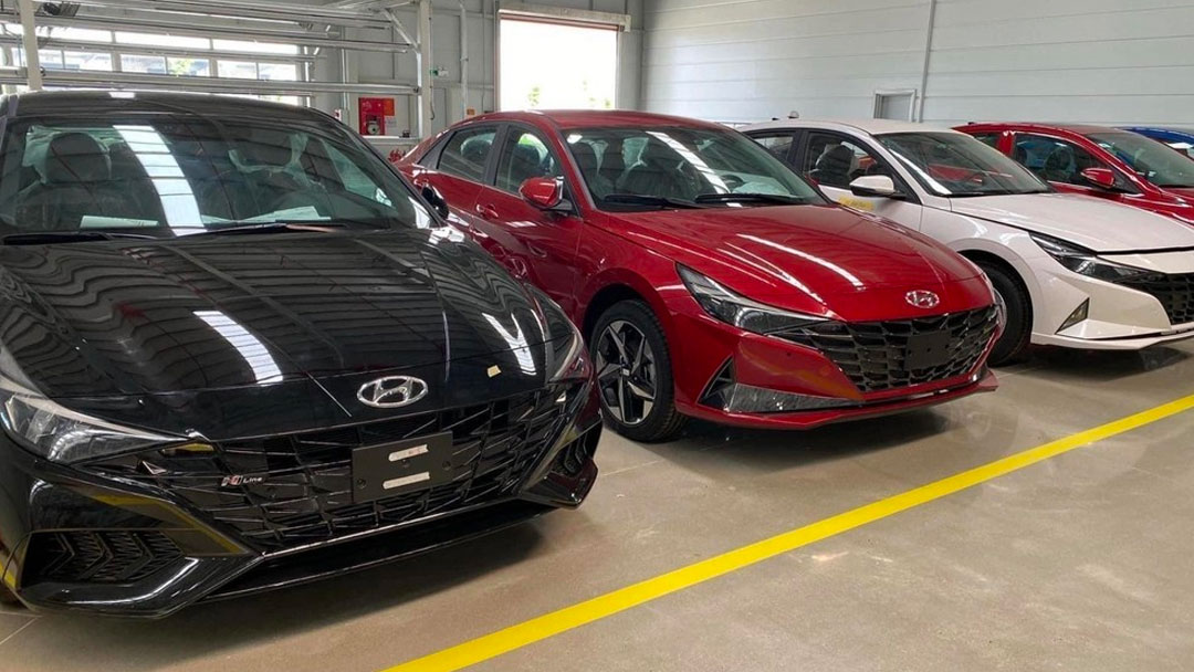 Hyundai Elantra 2023 được phân phối chính hãng tại Việt Nam với 4 phiên bản.