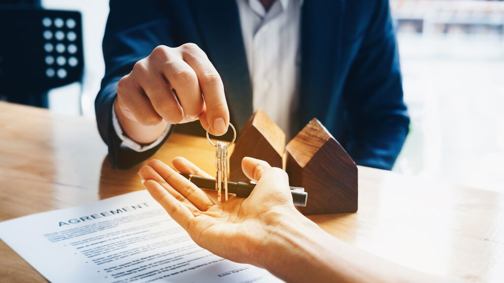 hình ảnh chìa khóa trao tay minh họa cho môi giới bất động sản