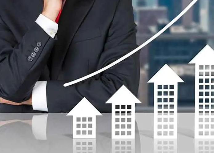 Môi giới bất động sản cần có chứng chỉ hành nghề môi giới, nếu không sẽ bị xử phạt.