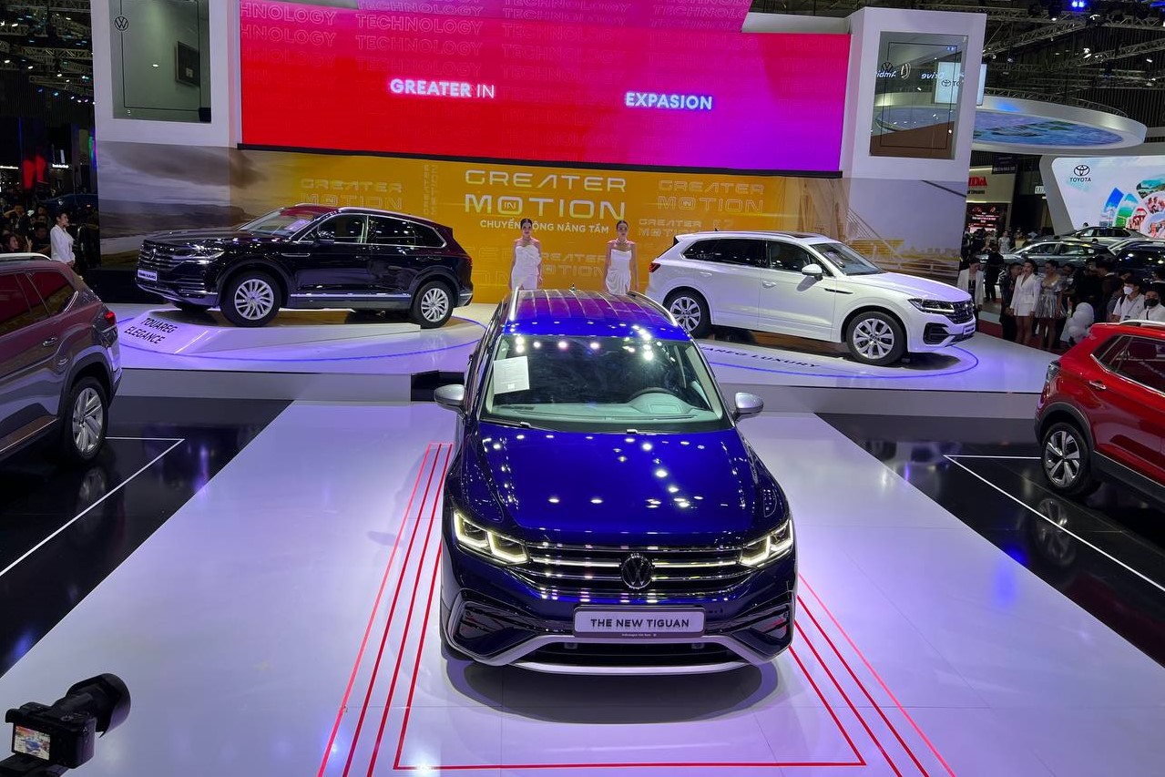 Volkswagen giới thiệu với khách hàng mẫu Volkswagen Tiguan mới 1