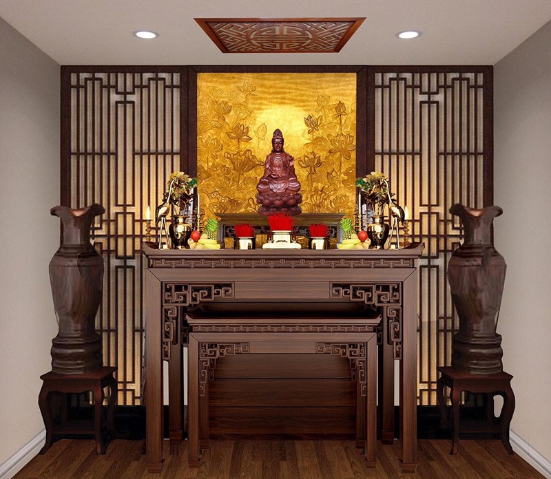 Ph&ograve;ng thờ được bố tr&iacute; ở tầng cao nhất, c&oacute; cửa hướng ra ban c&ocirc;ng th&ocirc;ng tho&aacute;ng, sử dụng nội thất gỗ t&ocirc;ng m&agrave;u trầm ấm.